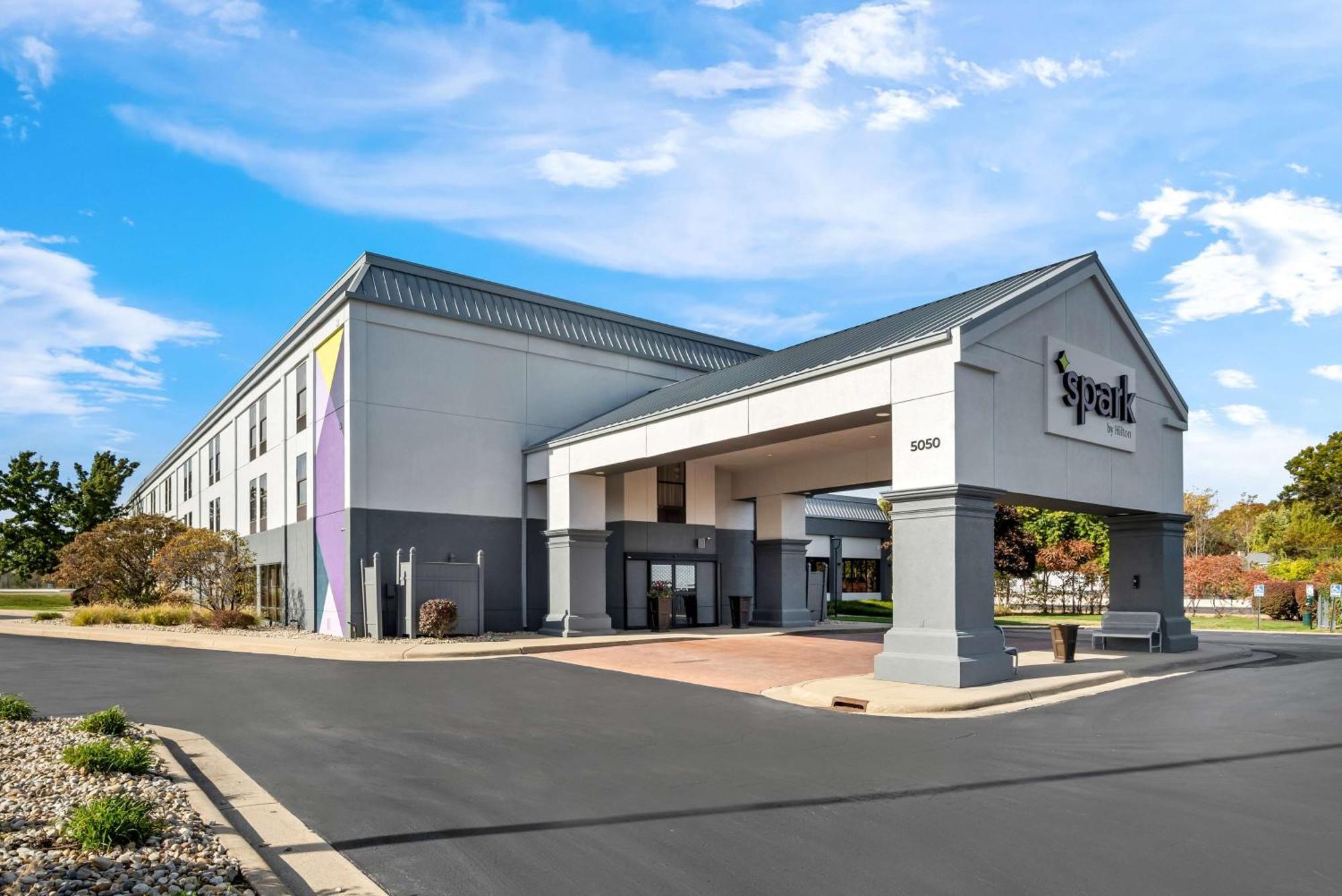 Surestay Plus Hotel By Best Western Stevensville St Joseph Extérieur photo