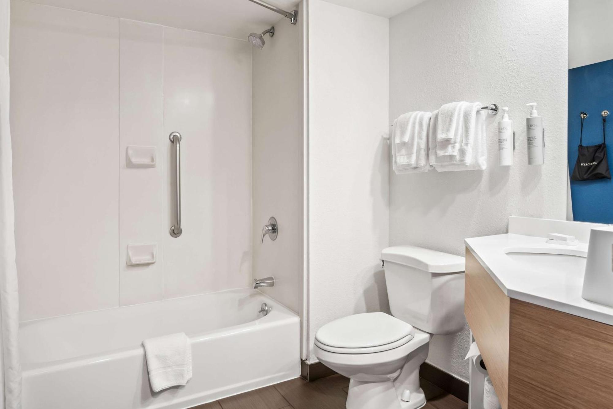 Surestay Plus Hotel By Best Western Stevensville St Joseph Extérieur photo