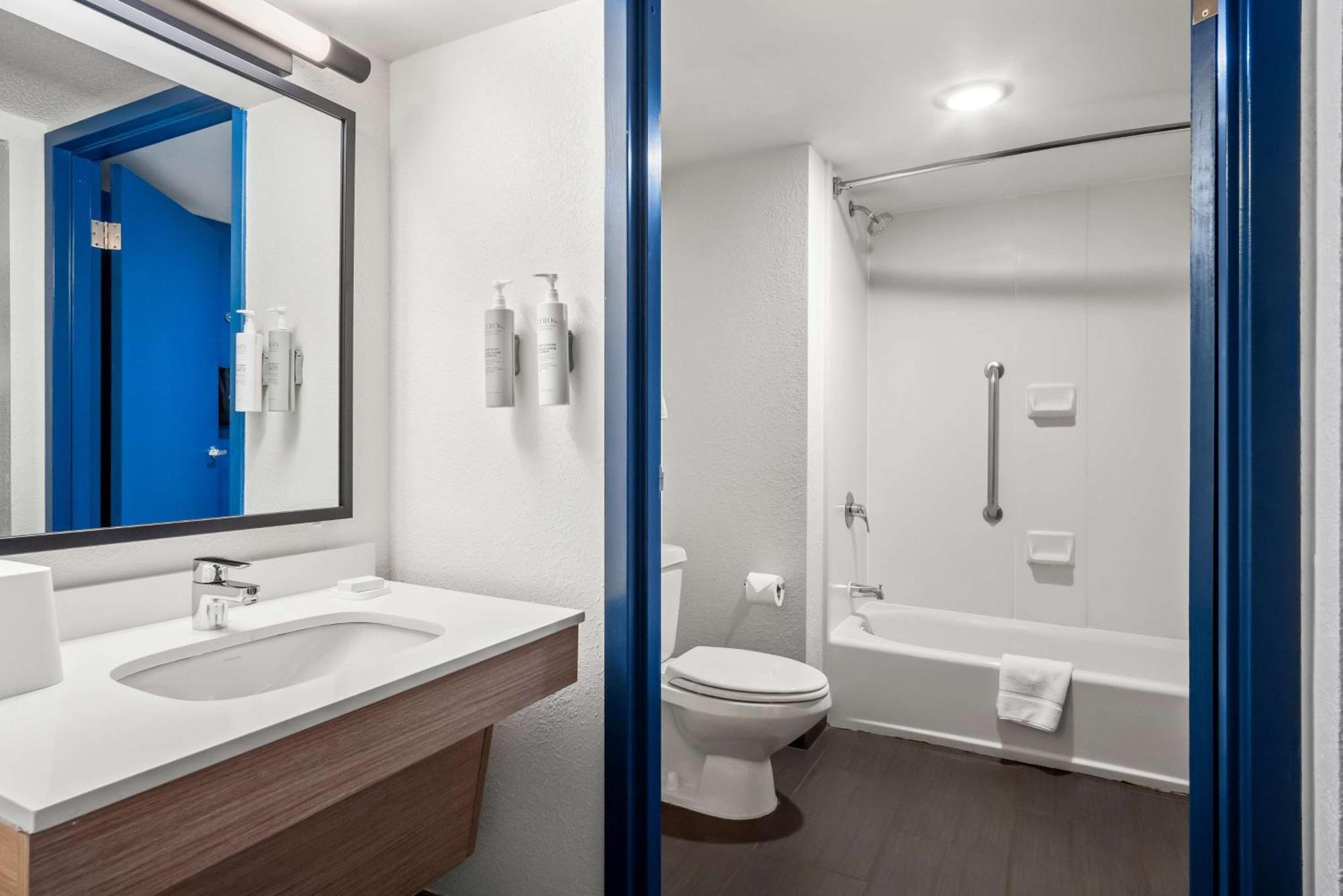 Surestay Plus Hotel By Best Western Stevensville St Joseph Extérieur photo