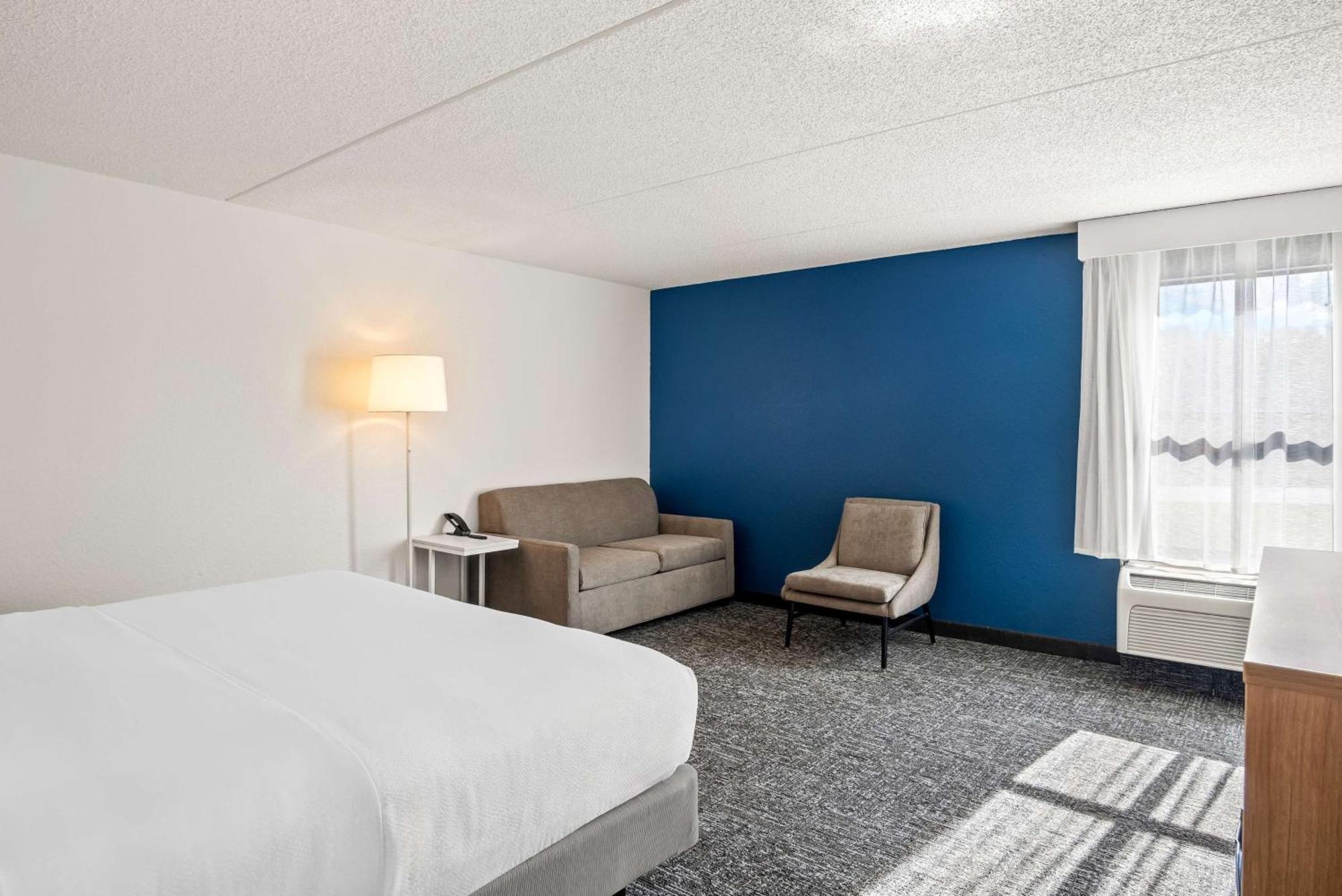 Surestay Plus Hotel By Best Western Stevensville St Joseph Extérieur photo