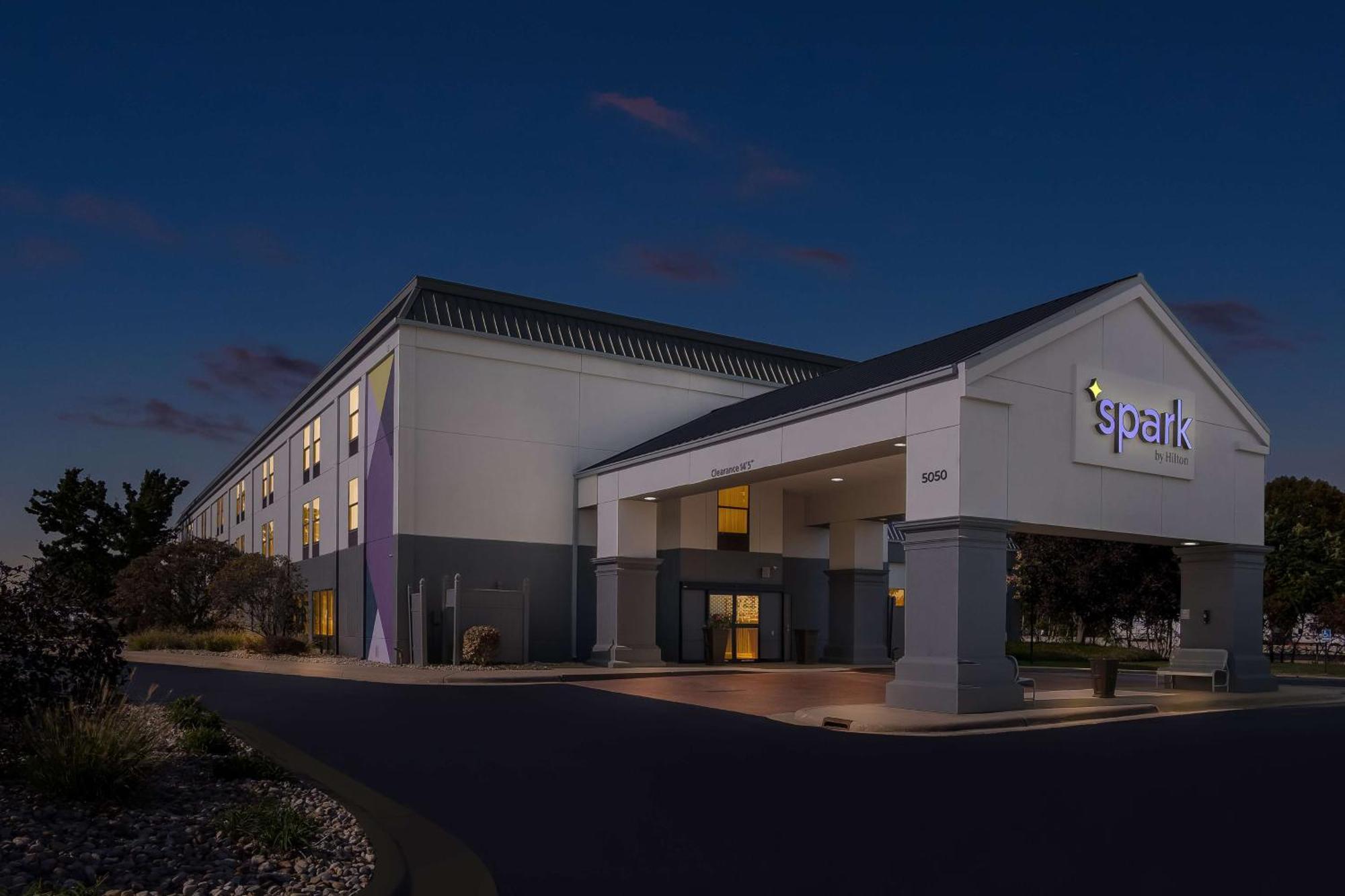 Surestay Plus Hotel By Best Western Stevensville St Joseph Extérieur photo