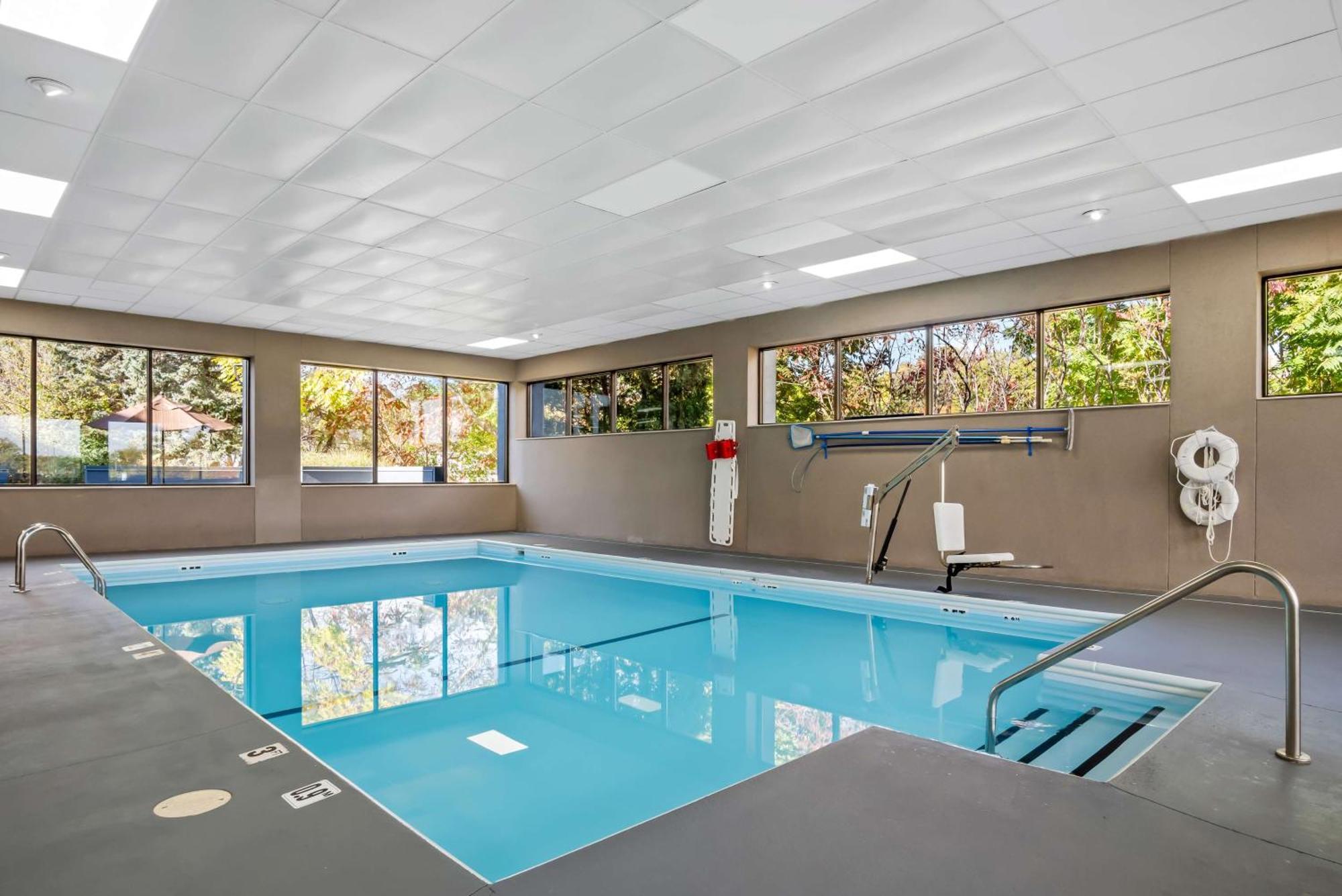Surestay Plus Hotel By Best Western Stevensville St Joseph Extérieur photo