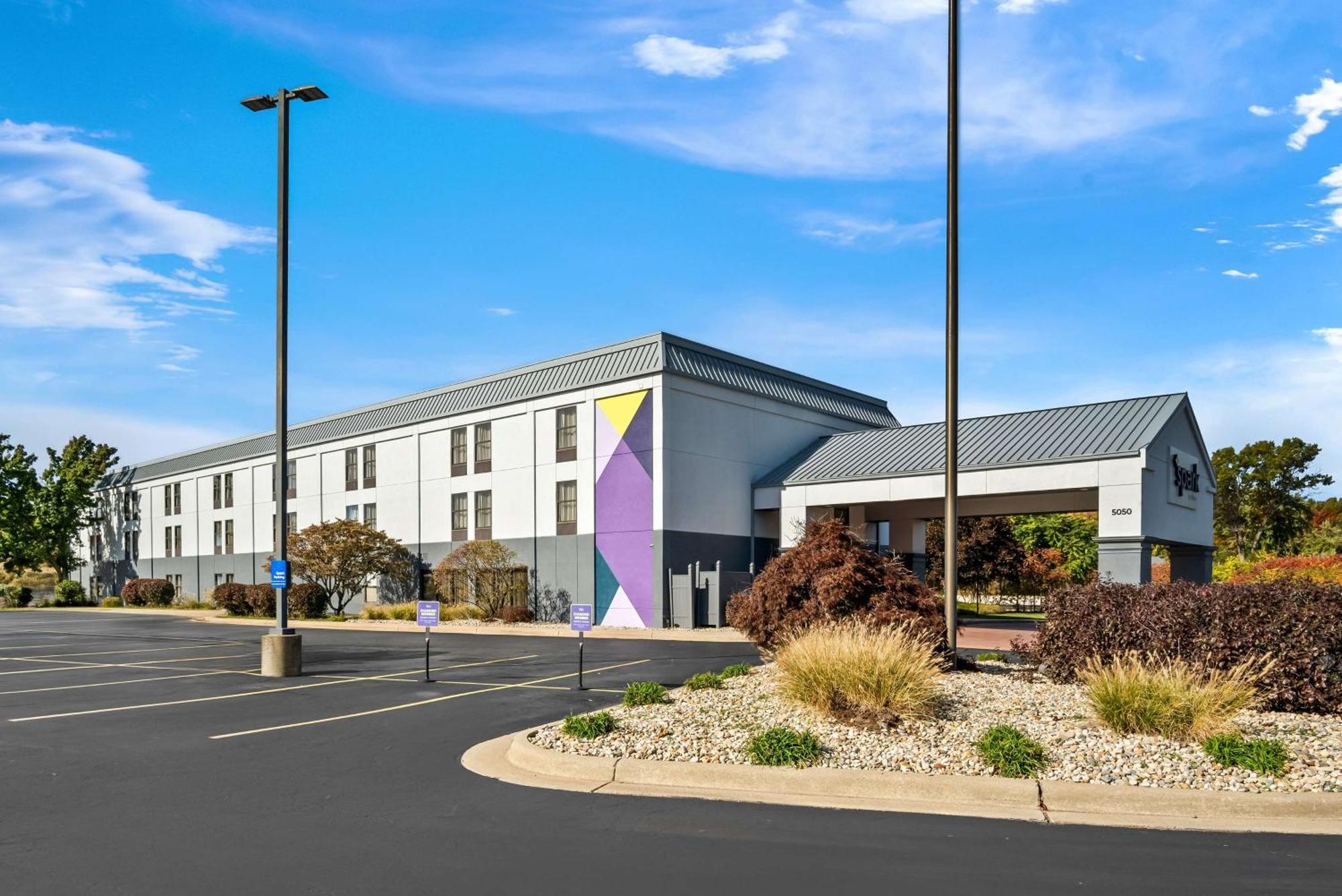 Surestay Plus Hotel By Best Western Stevensville St Joseph Extérieur photo