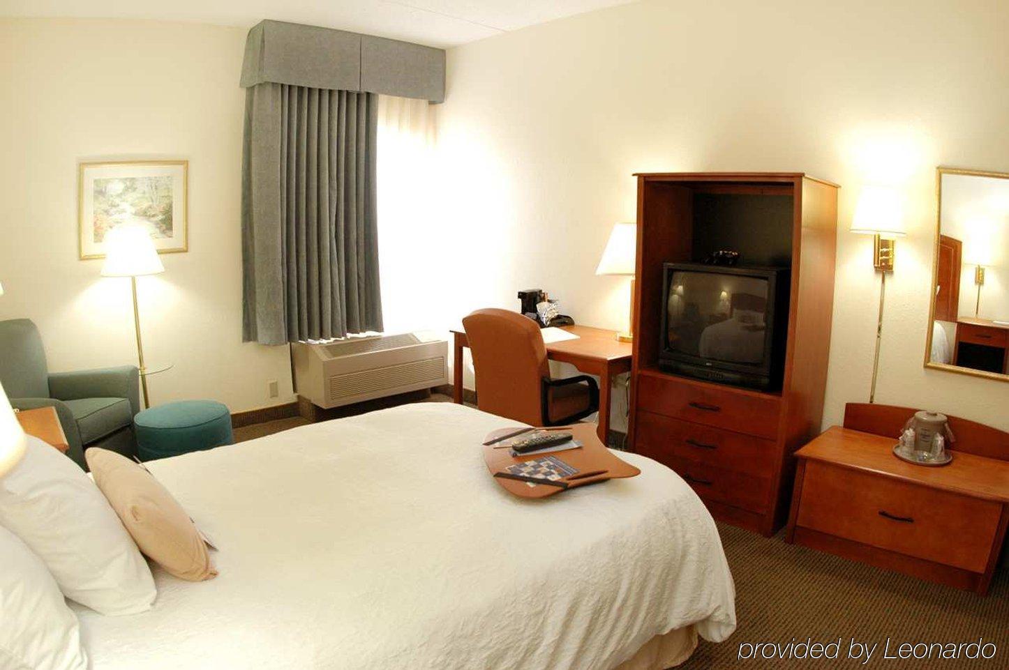 Surestay Plus Hotel By Best Western Stevensville St Joseph Chambre photo